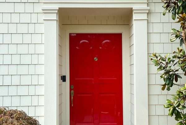 Red Dutch door with high-gloss finish, painted using Hollandlac98 from Fine Paints of Europe.